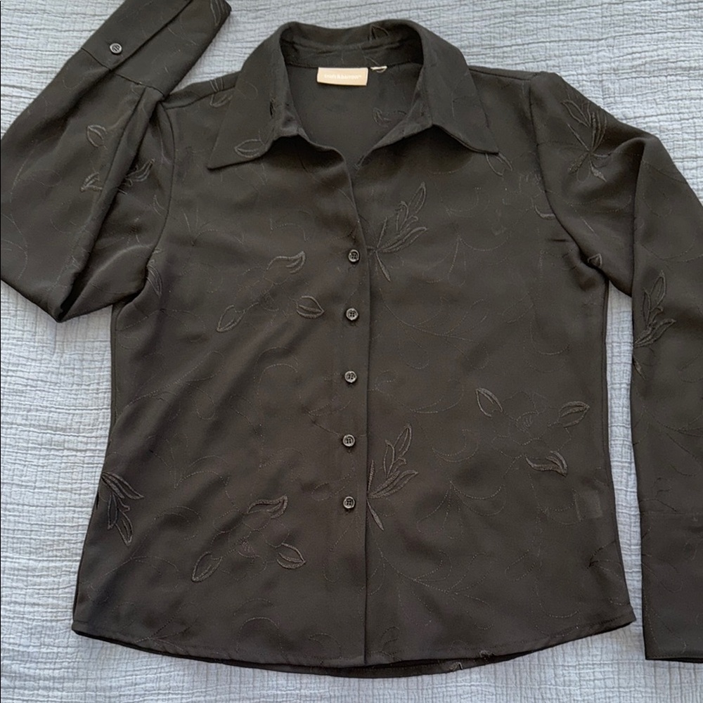Croft & Barrow Black Embroidered Seni Sheer Blouse. EUC S